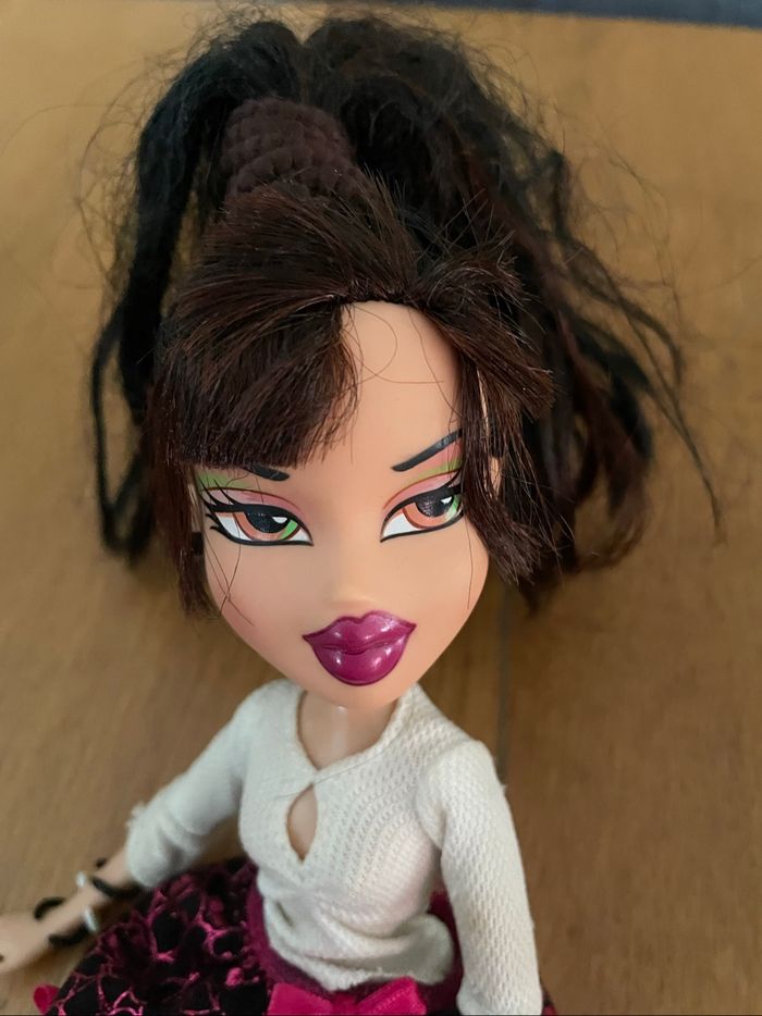 Poupée bratz - photo numéro 2