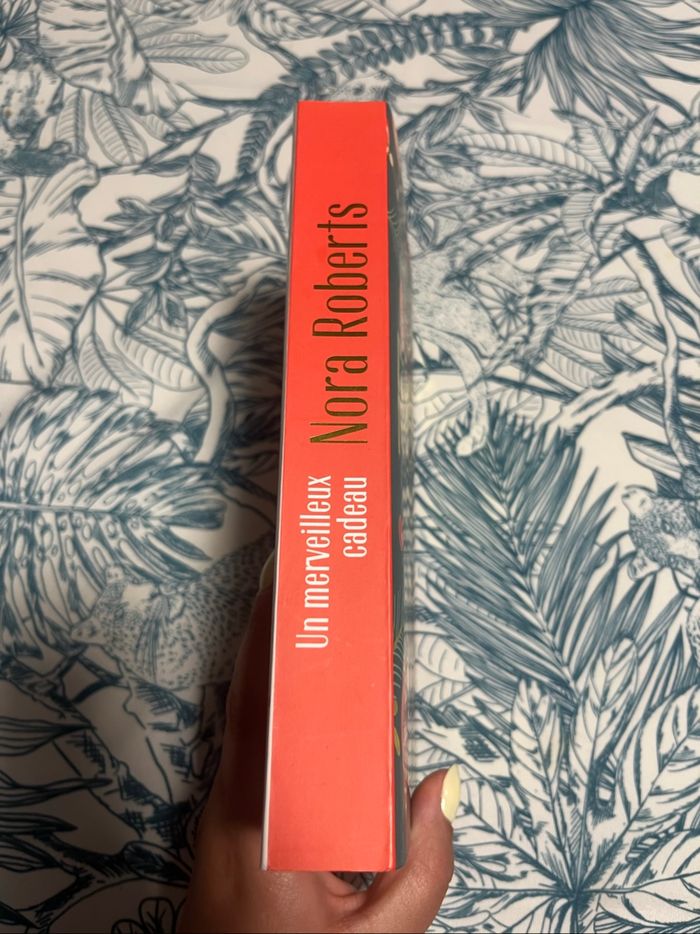 Un merveilleux cadeau - Nora Roberts - photo numéro 3