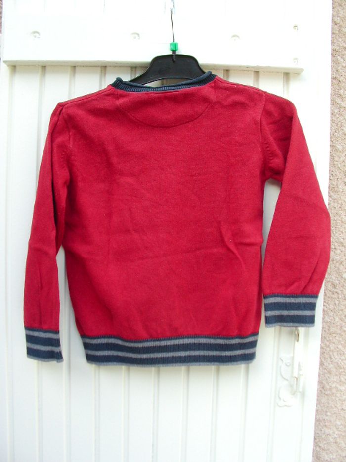 Pull rouge et bleu marine 5 ans - photo numéro 3