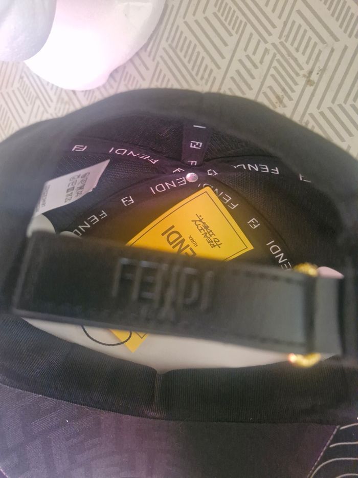 Casquette fendi noir - photo numéro 5