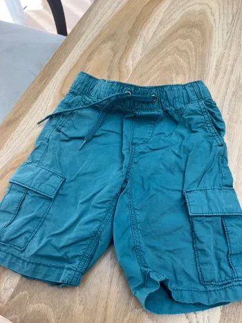 Short vert taille 4 ans Okaïdi