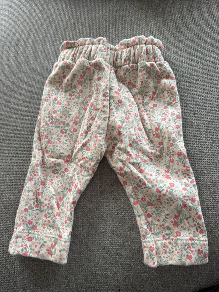 Pantalon fleuri tape à l’œil - photo numéro 3