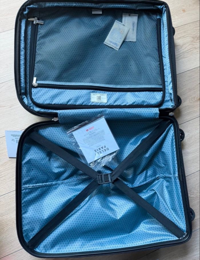 Valise Delsey bleu neuf 55 cm - photo numéro 4