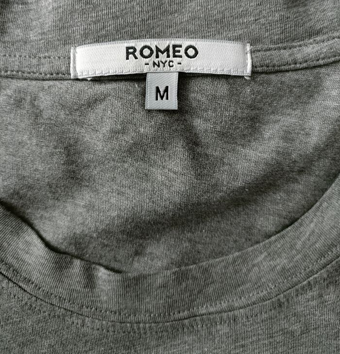 T-shirt romeo en taille M - photo numéro 2