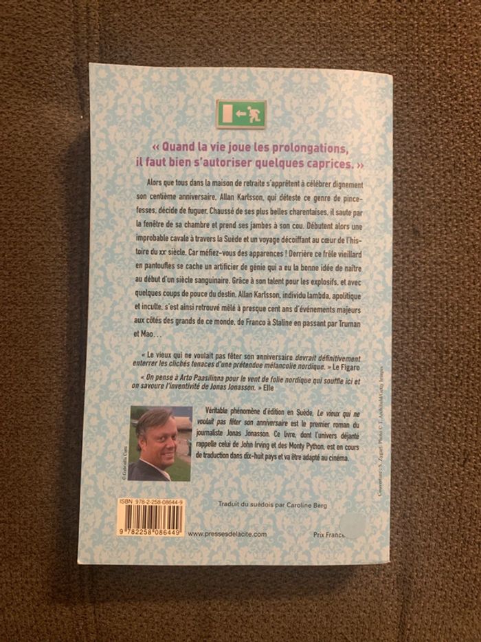 Livre le vieux qui ne voulait pas fêter son anniversaire - photo numéro 2