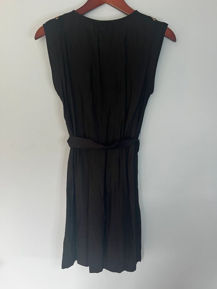 Robe sans manches noire Sandro taille 1 – Ceinture & épaules décorées - photo numéro 5