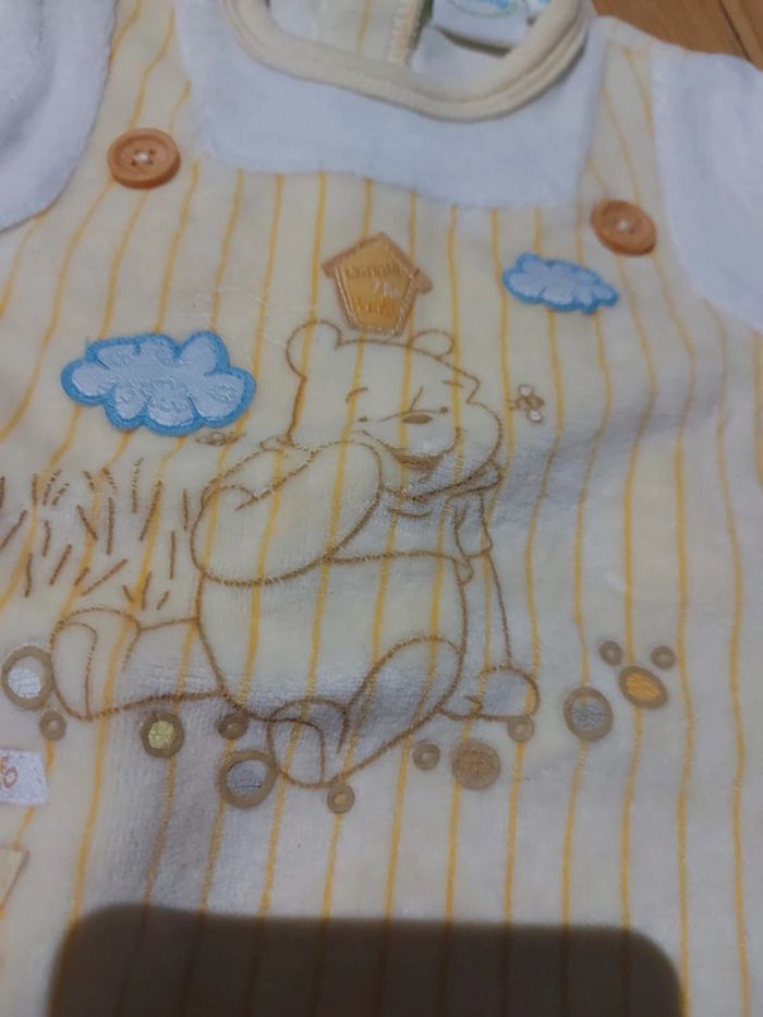 Pyjamas winnie l'ourson 1 mois 🏰 - photo numéro 3