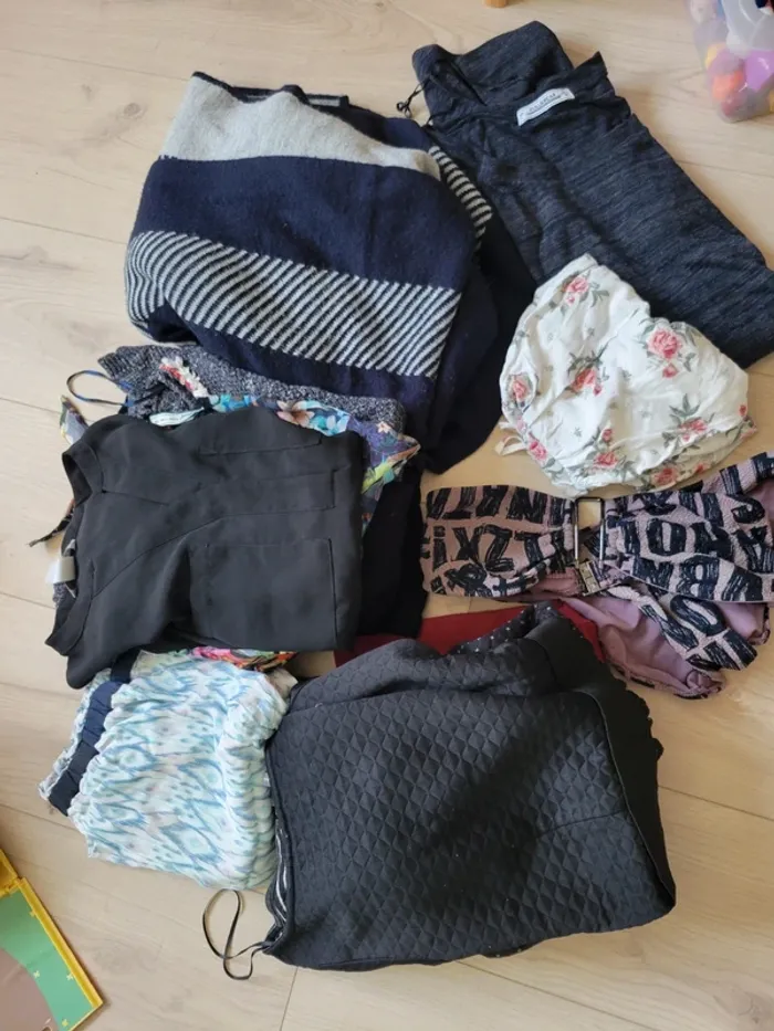 Lot 14 vêtements femme