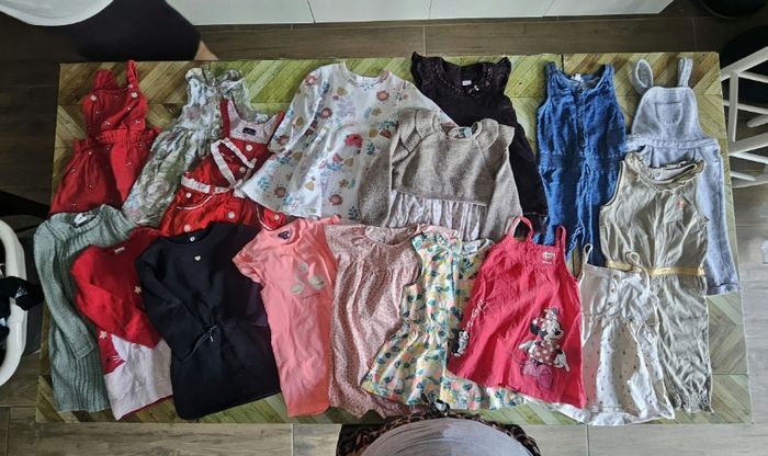 Lot vêtements fille - photo numéro 1