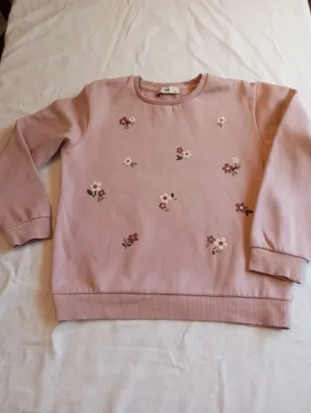 Pull de marque C&A et de taille 10ans