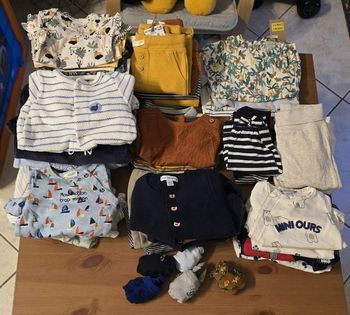 NEUFS 🥰🎉💙 SUPERBE LOT 1 MOIS GARÇON (Primptemps/été)🎉🥰