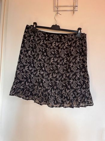 Jupe droite volants et motif doré taille 44