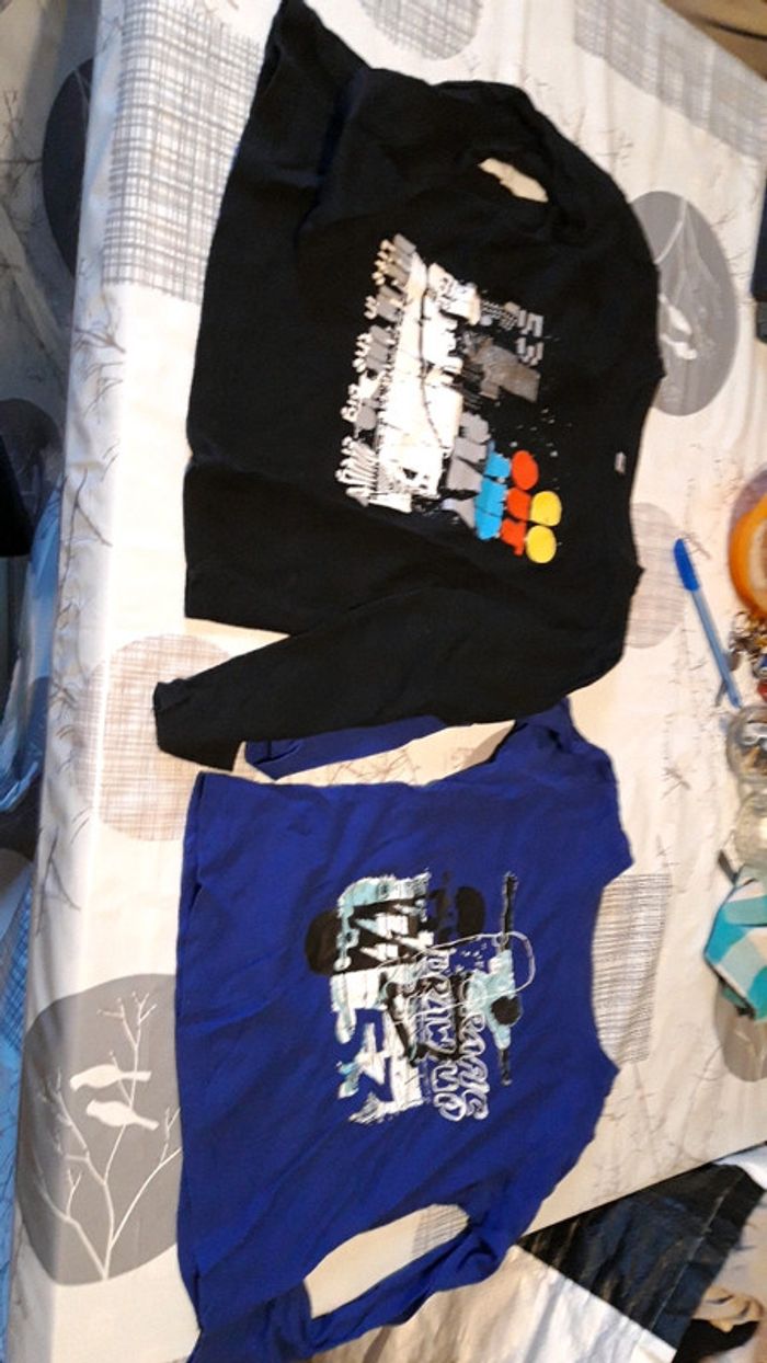 2 tee shirt manches longues 8 ans - photo numéro 2