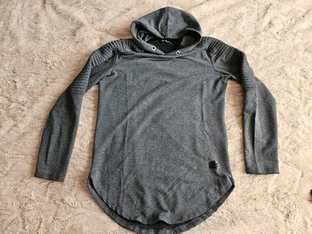 Pull à capuche