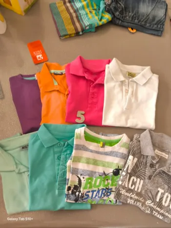 Lot 8 polos T shirts
