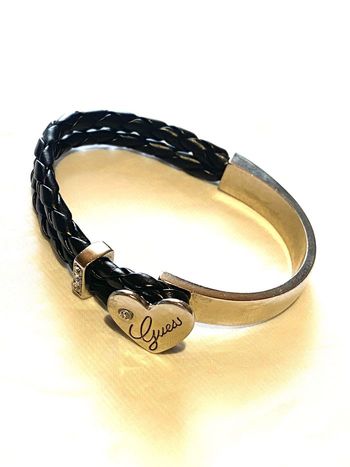Bracelet Double Lanières Cuir Noir Coeur Guess Pierres Strass Amour Bijou Argenté Fantaisie Femmes