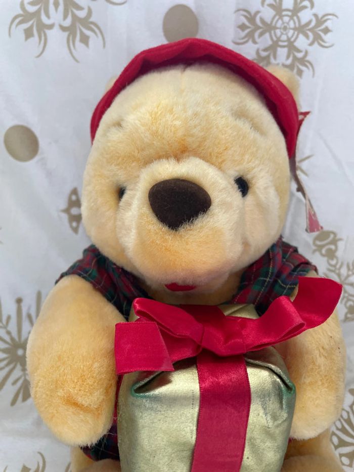 Peluche vintage Winnie l ourson Eurodisney - photo numéro 2