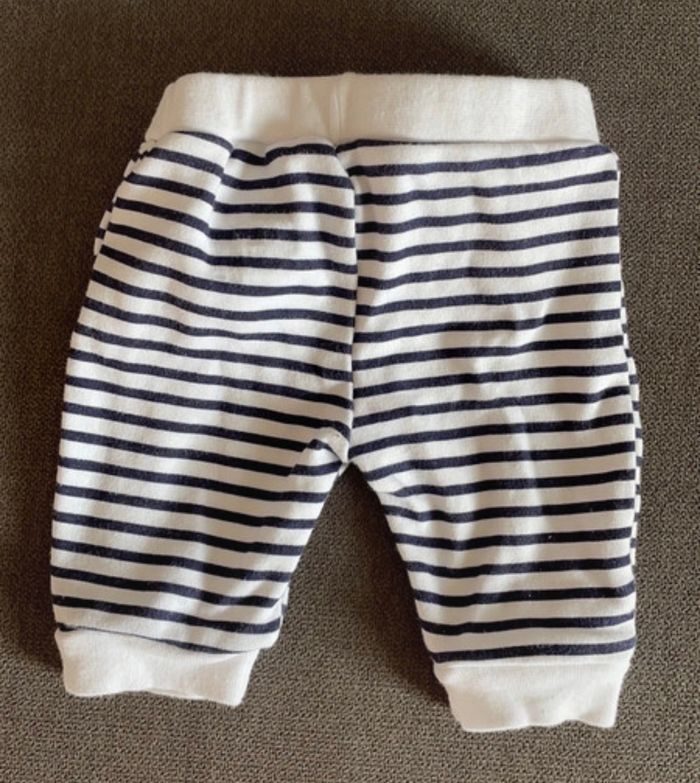 Legging 1 mois - photo numéro 3