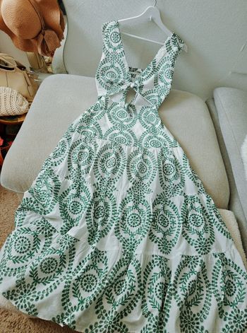 Robe brodée zara 