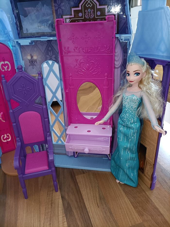 Château Reine des Neiges - Chambre Elsa - photo numéro 5