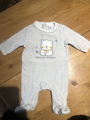 Pyjama à rayures blanc et gris Mes Petits Cailloux