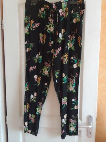 Pantalon fluide et fleurie