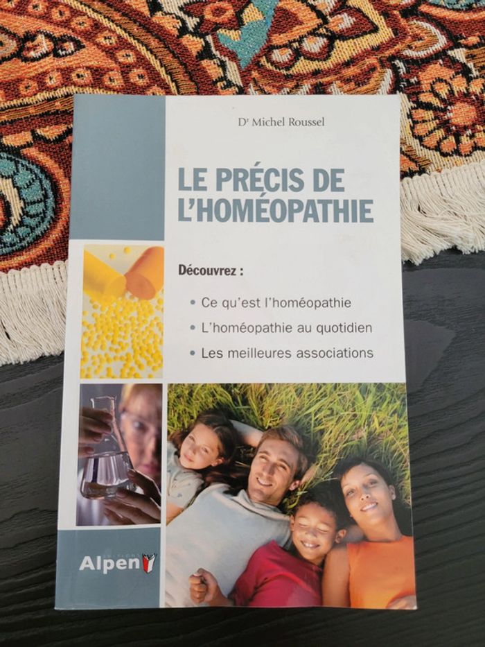 Livre pratique "Le précis de l'homéopathie"