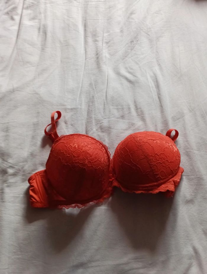 Soutien-gorge - photo numéro 2