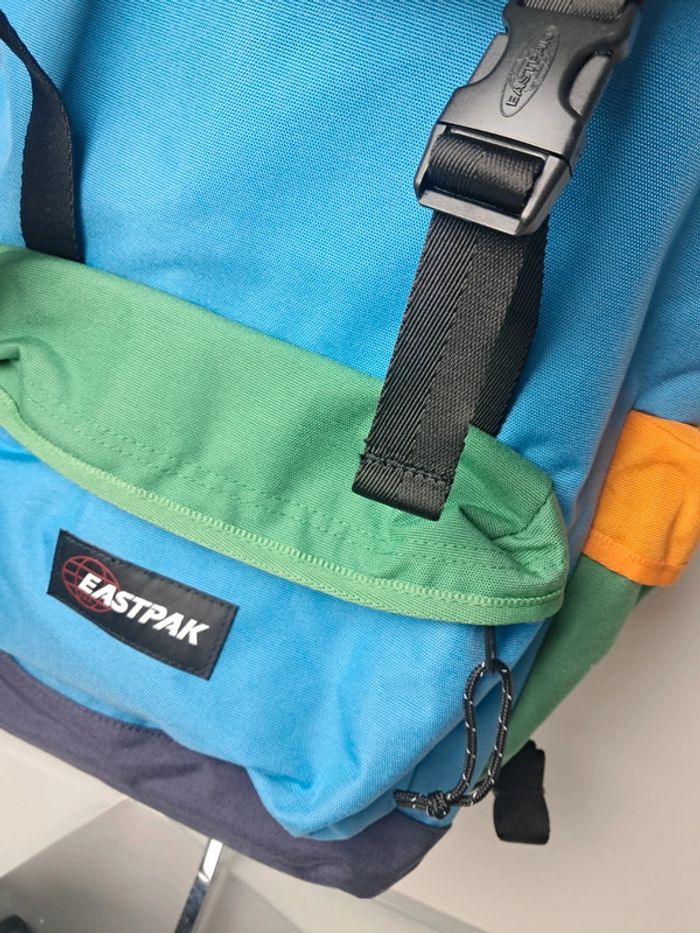 Eastpak sac à dos scolaire rando ordinateur neuf - photo numéro 3