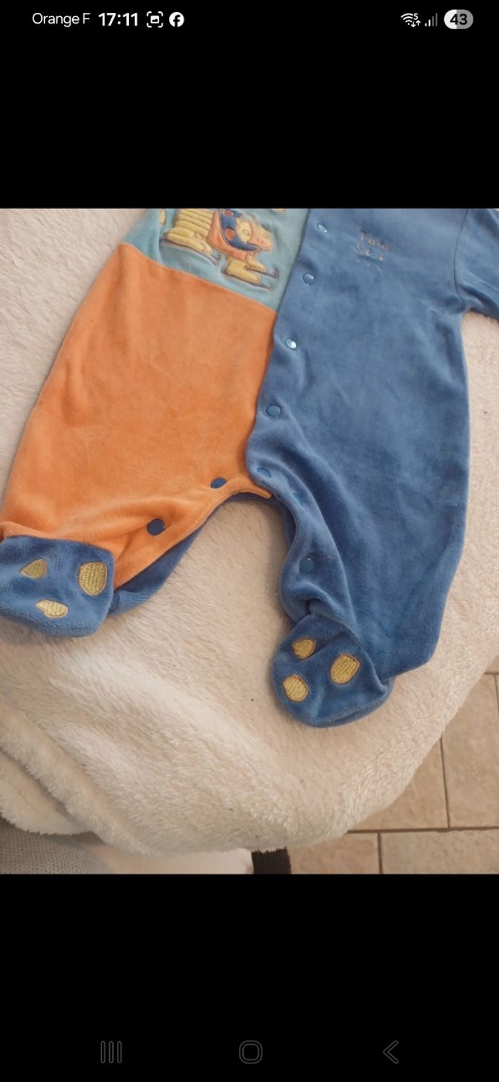 Pyjama bébé taille 1 mois - photo numéro 3