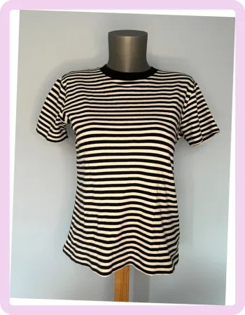 T-shirt à manches courtes rayé noir et blanc - Taille S 🌟