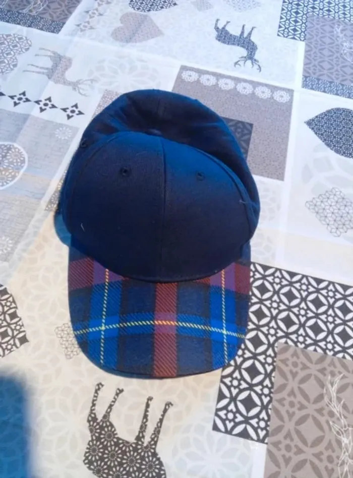 Casquette - photo numéro 4