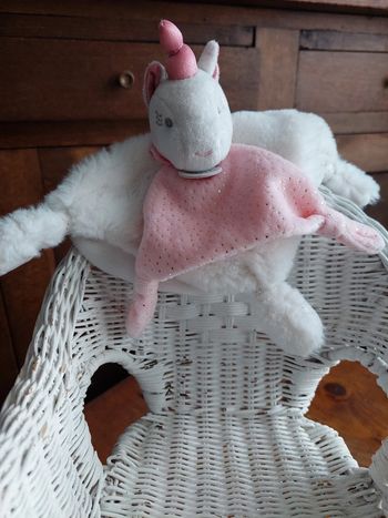#P6 - Doudou licorne Doudou et comparer