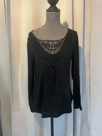 Teeshirt noir dentelle