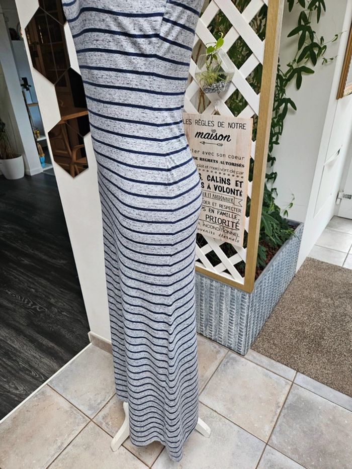 Kiabi longue robe à lignes taille M - photo numéro 4