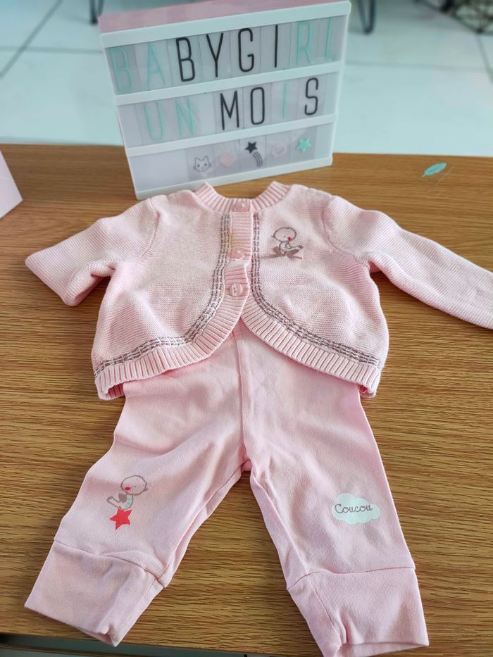 Lot de vêtements un mois fille - photo numéro 6