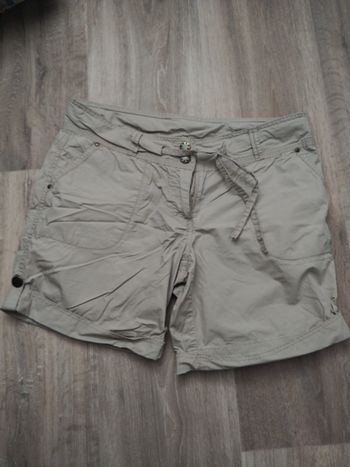 Short beige