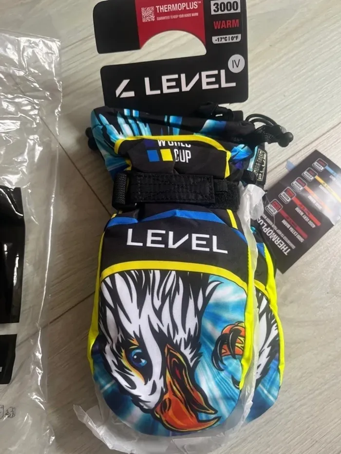 Moufle de ski enfant Level gloves neuf taille 7-8 ans prix boutique 42,50€ - photo numéro 2