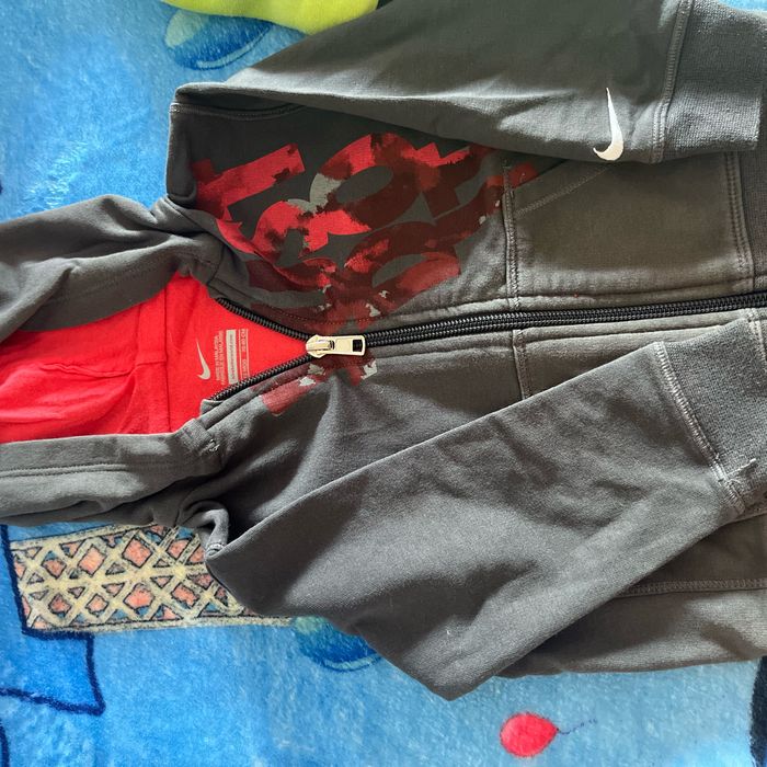2 gilets nike bebe 9/12 mois - photo numéro 2