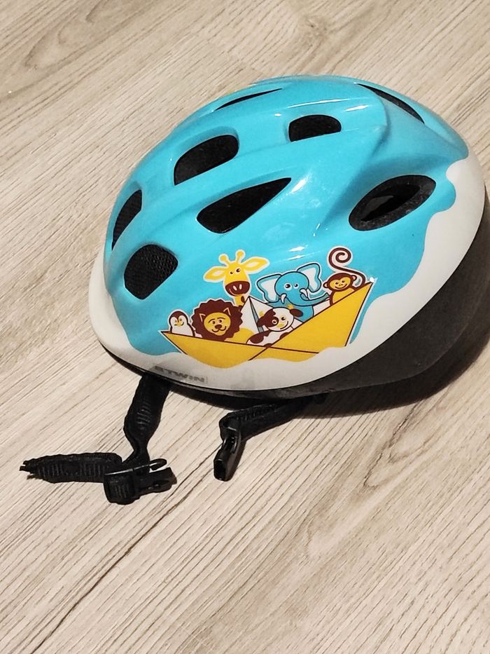 Casque vélo bébé 300 bleu clair