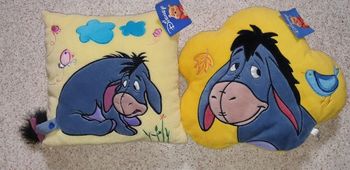Le lot Coussin oreiller doudou Disneyland paris collection neuf étiquettes