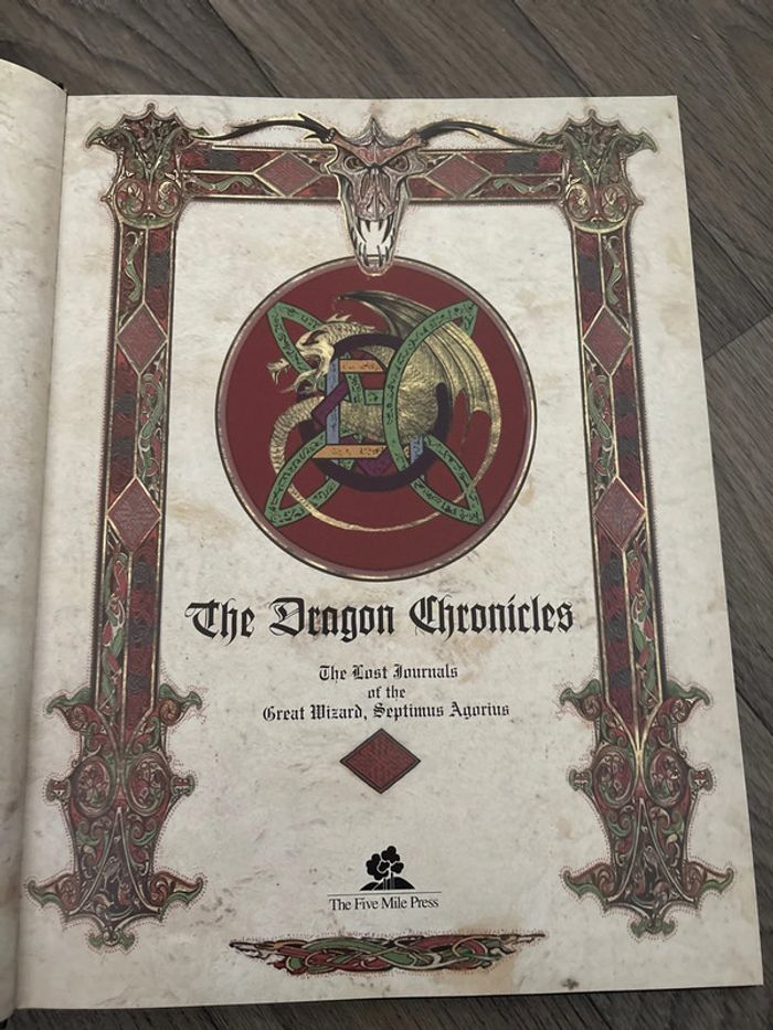 Introuvable sur Vinted ! veritable pépite en anglais. The dragon Chronicles - photo numéro 3