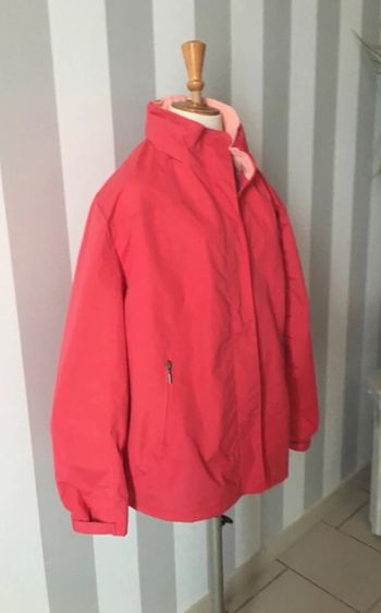 Manteau chaud avec capuche rétractable taille  52/économise les FDP envoi petit format