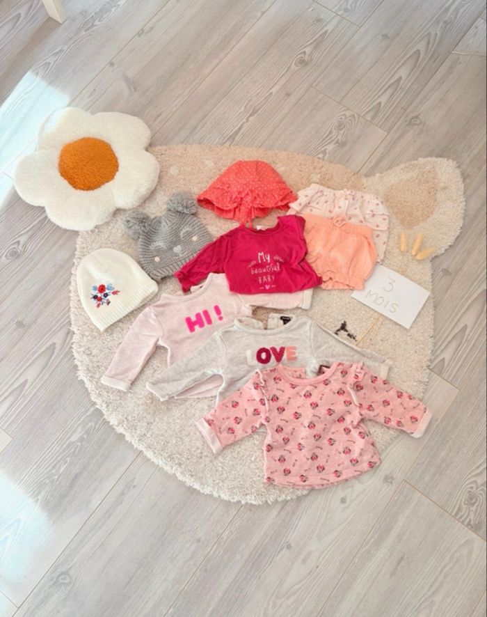 Lot vêtements fille 3 mois - photo numéro 2