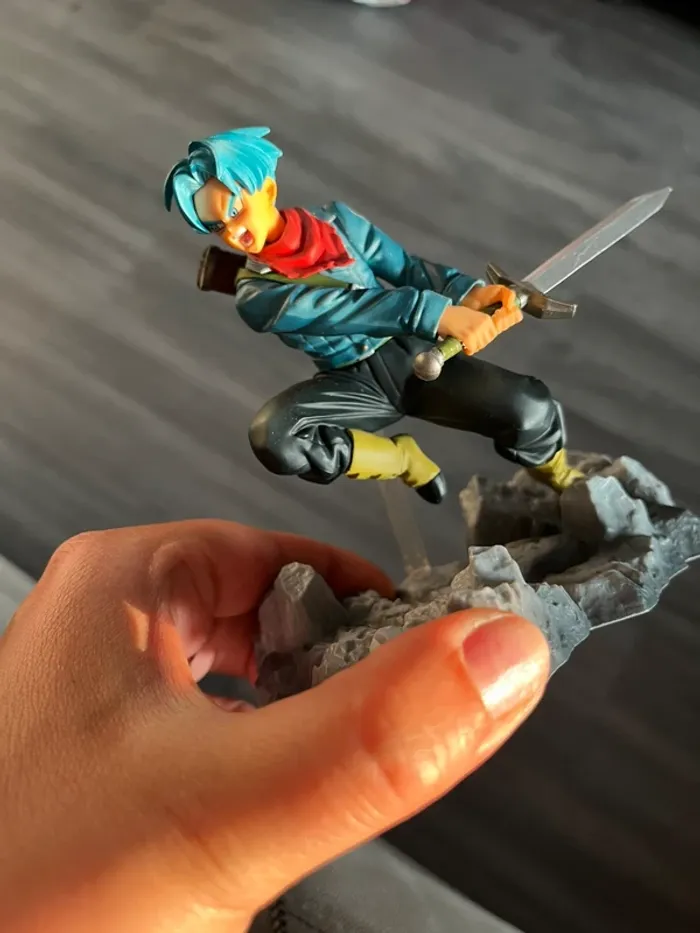 Figurine trunks dragon ball 2017