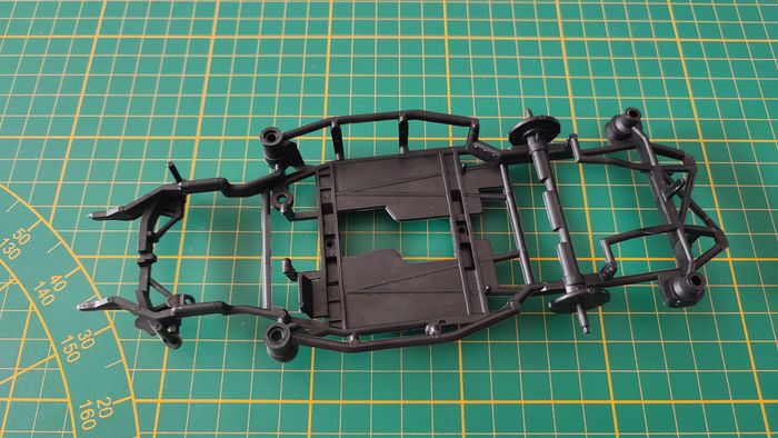 Châssis support pièce détachée miniature Burago Mercedes 300 SL 1954 1/18 1/18e #D85 - photo numéro 2