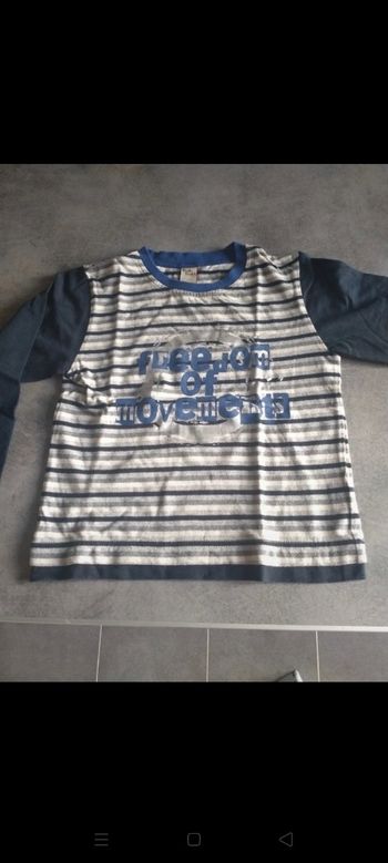 T-shirt m-l "Bougli Bougla" 4 ans