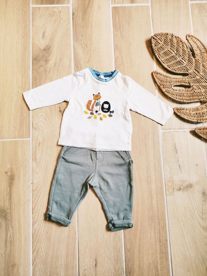 🦊Obaïbi- Ensemble Pantalon molletonné kaki et t-shirt avec motifs renard et hérisson - taille 6mois - photo numéro 3