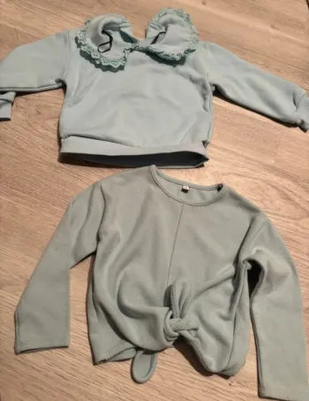 Lot de deux pulls bébé fille 3 ans