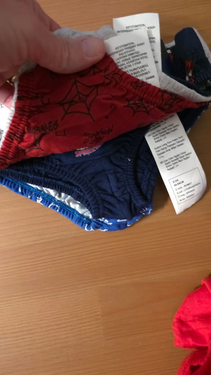 Neufs non portés  Lot maillots de corps 4ans🤩🥰 (taille pour 3ans) et slips marvel  3ans garçon 🤩🥰 - photo numéro 7